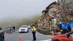 合歡山「海拔最高紅綠燈」 武嶺前200公尺隘口管制單向通行